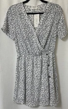 Sienna Sky Dress Women SZ M White Blue Dainty Floral V-Neck Cottage Core Whimsy 