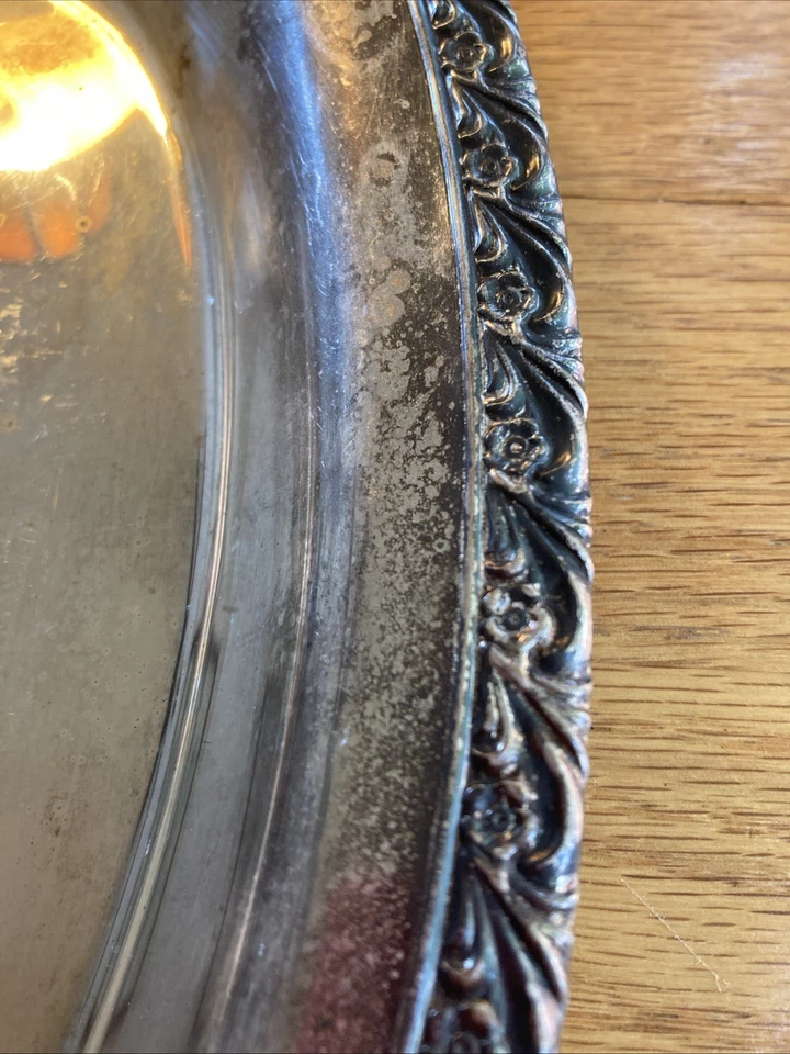 Plato de pan de plata ovalado vintage WM Rogers 719 borde festoneado floral 31 Cm X 18 Cm Foto 3 de 4