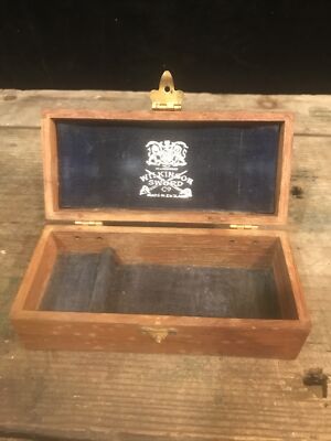 ANTIQUE VTG WOOD ORIGINAL WILKINSON SWORD OAK RAZOR BOX 5  x 2 1/4  x 1 3/4 