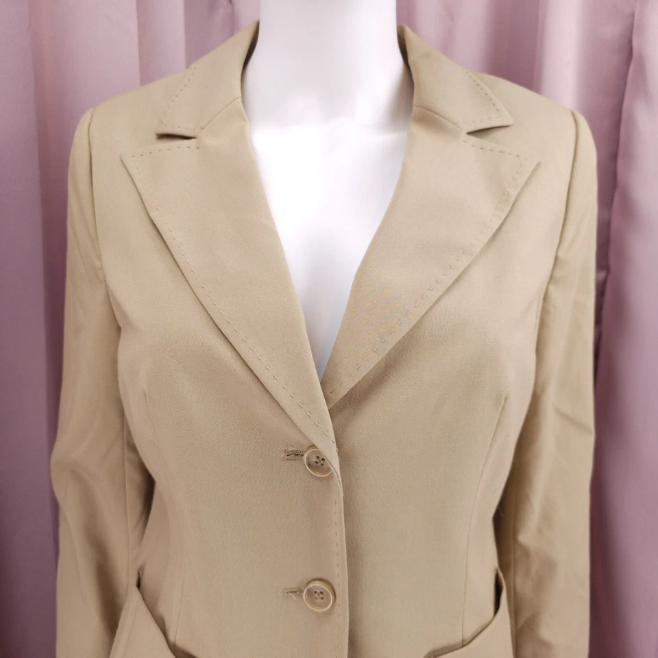 Covington Stretch Petite Women's Beige Long Sleeve A-Line Skirt Suit Set 10P Foto 3 de 4