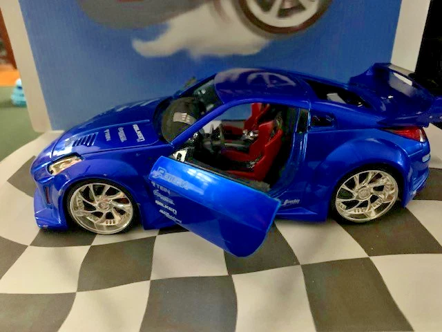 Jada Toys 2004 Import Racer 1/24 #50990-9 Nissan 350Z Z BLUE See Desc - Image 2 of 2
