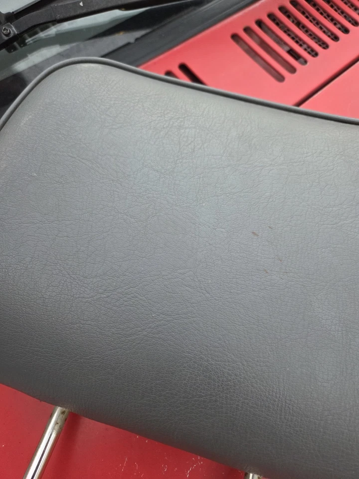 1986-93 Mazda B2000 B2200 B2600 2/4WD Truck OEM Dark Grey Bucket Seat Headrests - Image 3 of 4