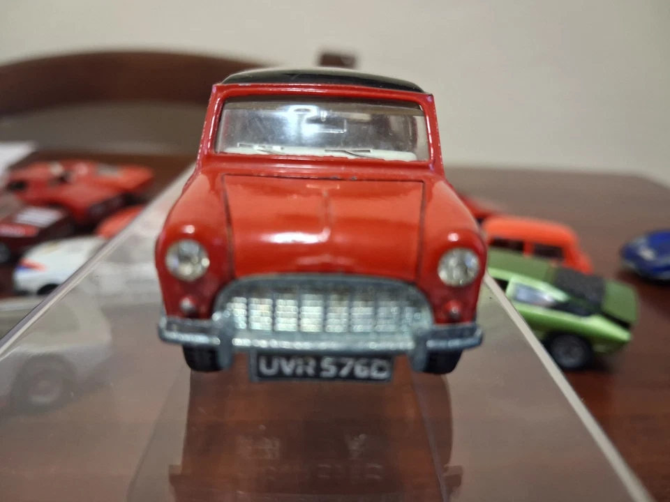 DINKY TOYS AUSTIN MINI MINOR SCALA 1/43 - Immagine 3 di 4