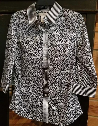 Isaac mizrahi Women's Black & White Paisley Blouse(small) - Picture 2 of 5