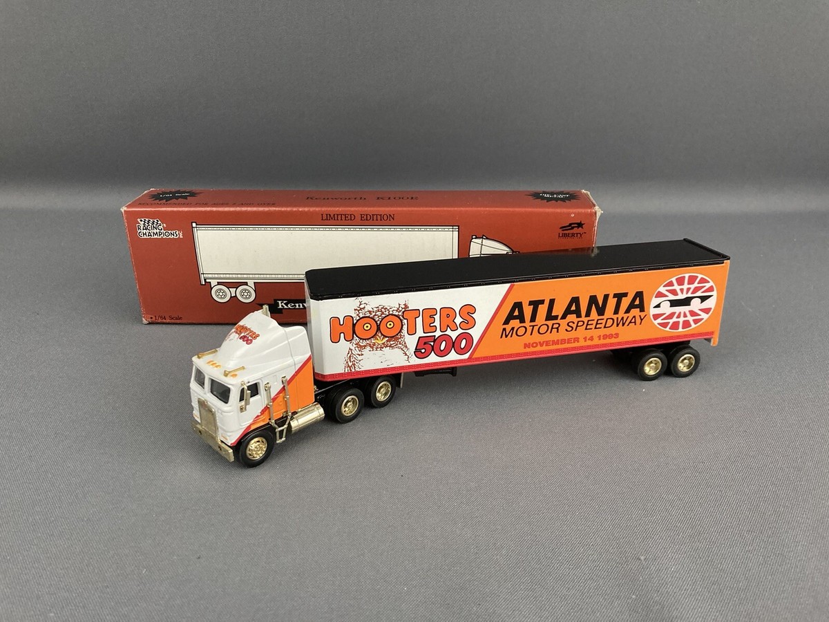 Racing Champions 1993 Kenworth K100E Hooters 500 Semi 1/64 Diecast