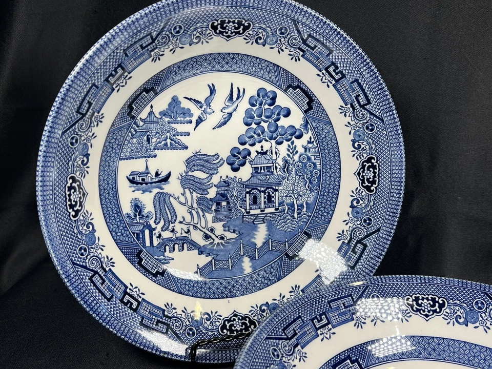 "Juego de 2 cuencos redondos para servir verduras Churchill Blue Willow 8 3/4"" de colección usados en excelente estado" Foto 2 de 4