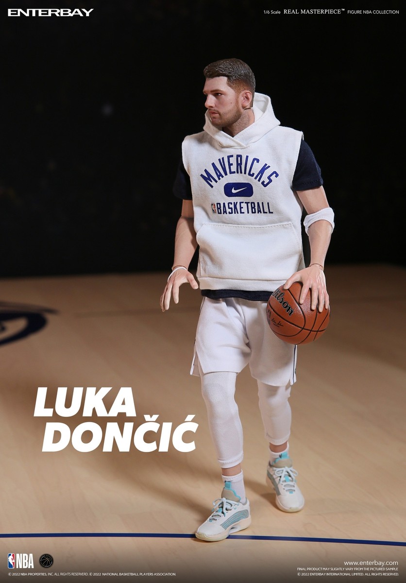 ENTERBAY RM-1092 REAL MASTERPIECE LUKA DONCIC Basketball 1/6 ENTERBAY RM-1092 REAL MASTERPIECE LUKA DONCIC Basketball 1/6