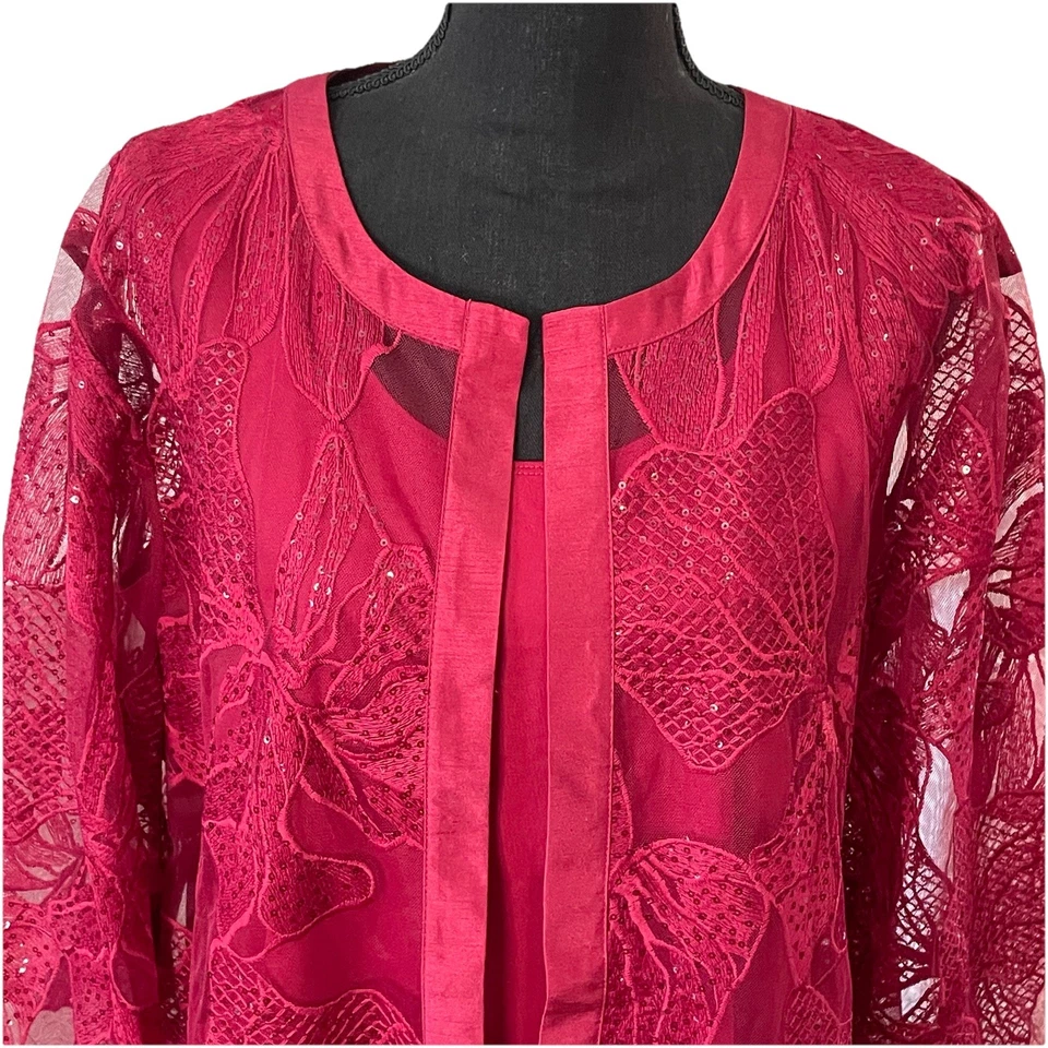 NUEVO CON ETIQUETAS CHICO’S Talla 4 o EE. UU. 20/22 Travelers Chaqueta Adornada y Conjunto de Tanque Rojo Profundo Foto 2 de 4