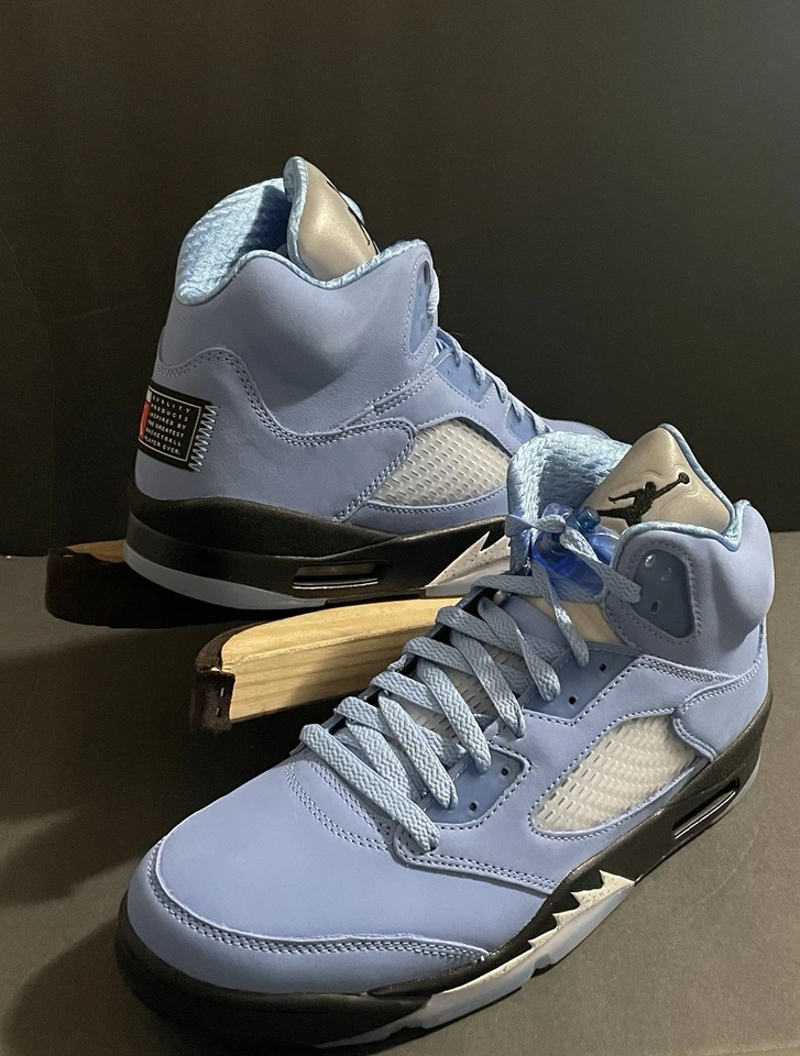 Size 10 - Jordan 5 Retro SE Mid UNC - Image 2 of 4