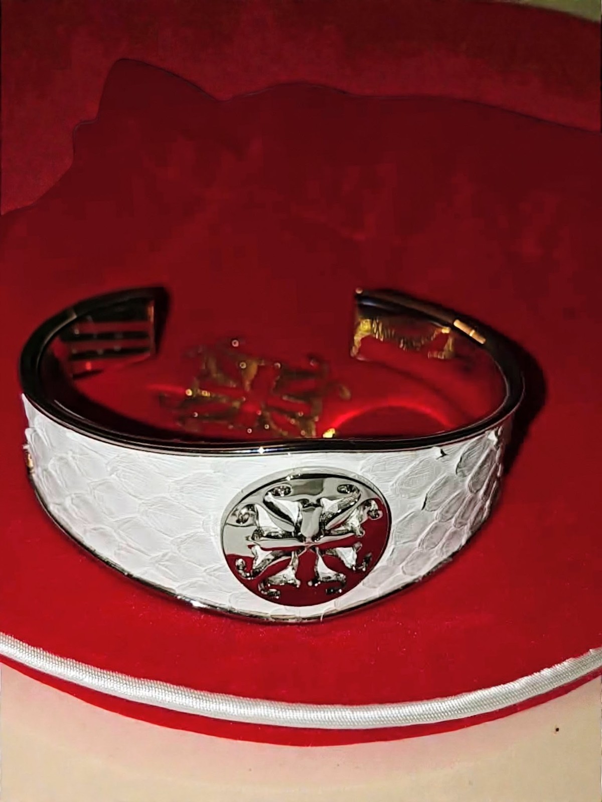 Rustic Cuff  Monique Python Side Cut White/Silver… - image 1