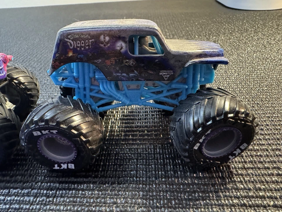 Monster Jam Son Ova Excavadora Lote De 5 Incluye Minis Fuego Y Hielo Persecución Personalizada Foto 4 de 4