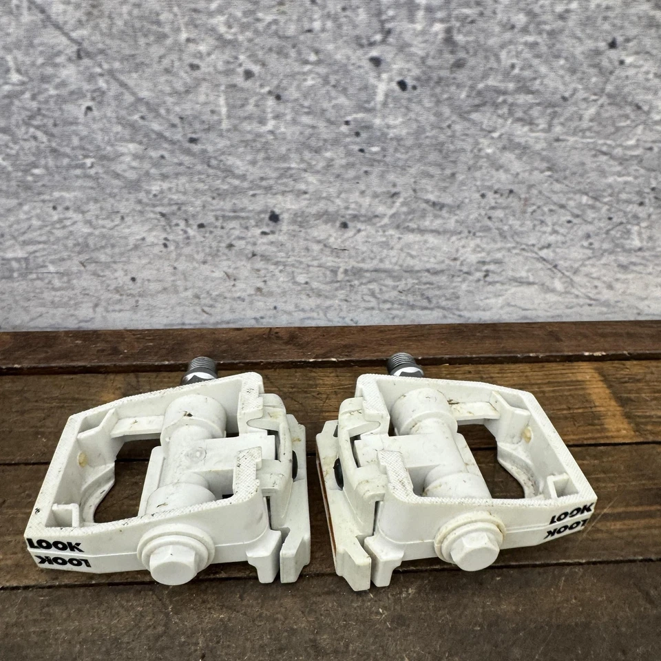 复古 LOOK Road Clipless 踏板白色 9/16 线带红色 Delta 夹板 PS 26 — 第 2/4 张图片