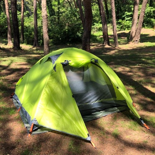 Quick Setup 3-Person 4-Season Dome Tent with Ventilation for Camping Trips - Picture 9 of 9