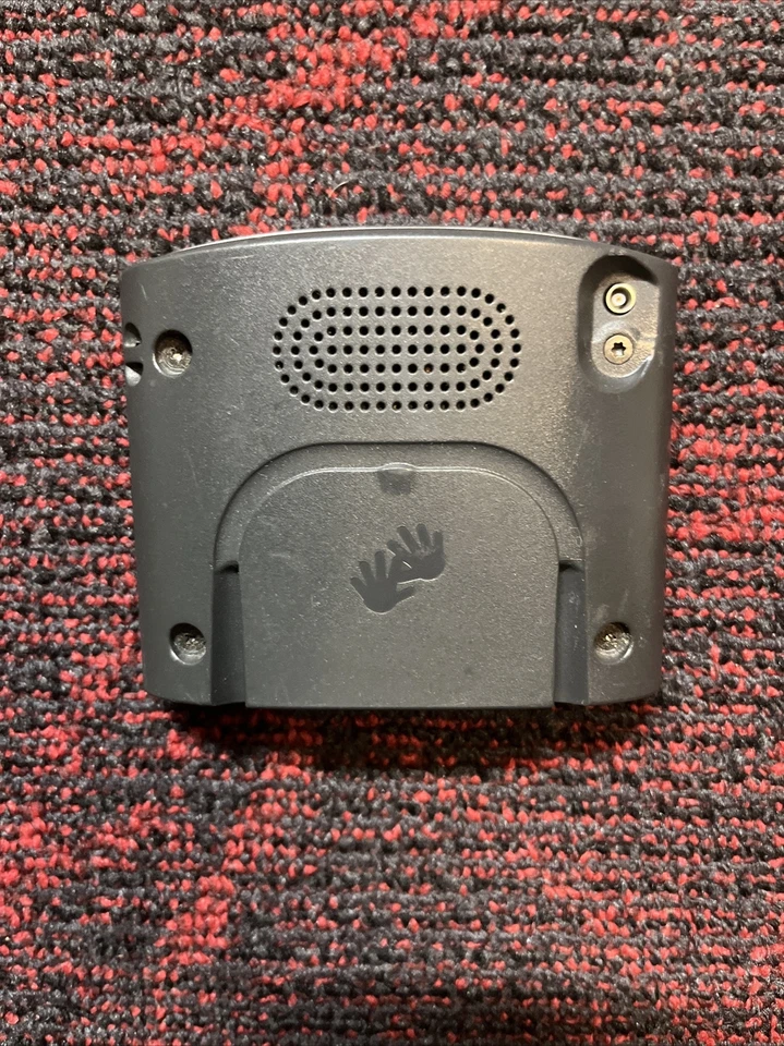 TOMTOM One 4N00.005 GPS NAVIGATOR BLUETOOTH N14644 Bundle W/dash Mount - Image 2 of 4