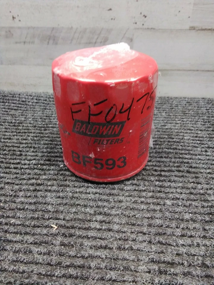 Новый топливный фильтр Baldwin BF593 подходит для автомобилей, перечисленных на диаграмме ниже - Изображение 4 из 4