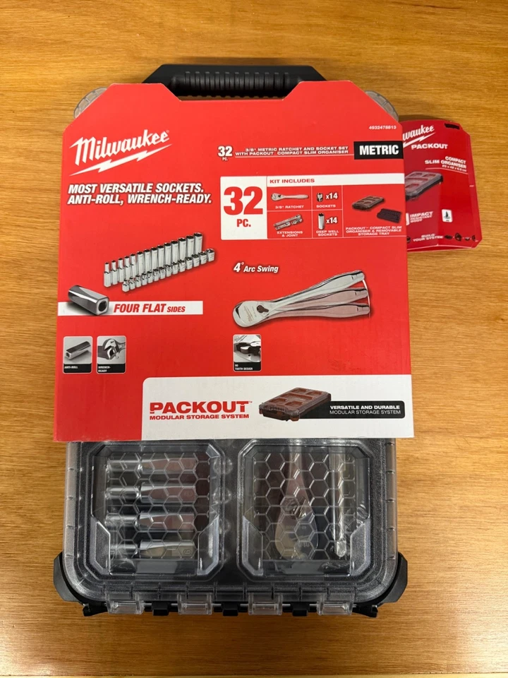 Milwaukee PACKOUT 32 Piece 3/8" Metric Ratchet & Socket Set 4932478813 - Image 2 of 4