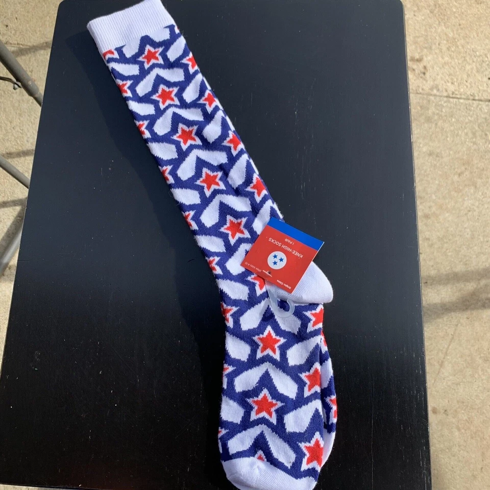 Hasta la rodilla patriótica marca Target para mujer talla 4-10 rojo blanco y azul estampado de estrellas Foto 4 de 4