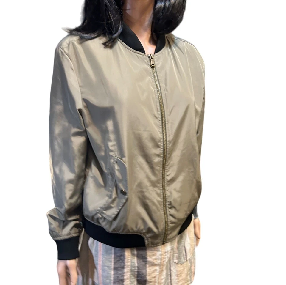 Chaqueta cortavientos bomber manga larga Kensie talla mediana Foto 4 de 4