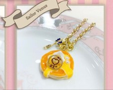 Sailor Moon Sailor Venus Cake Bag Charm New Unopened