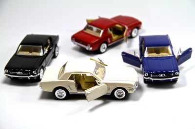 kinsmart ford mustang