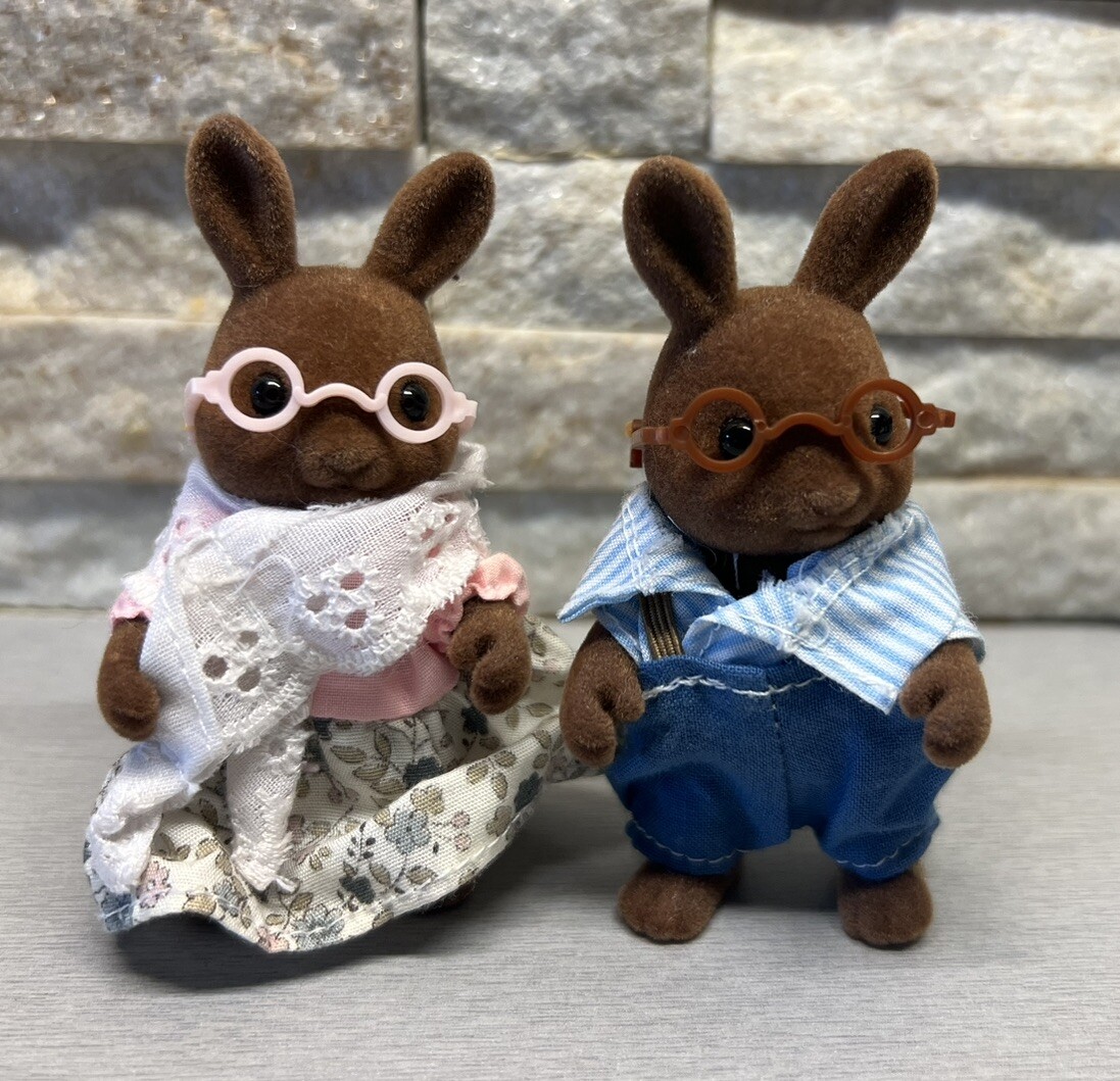 Sylvanian Families Wildwood Brown Rabbit Grandparents Vintage
