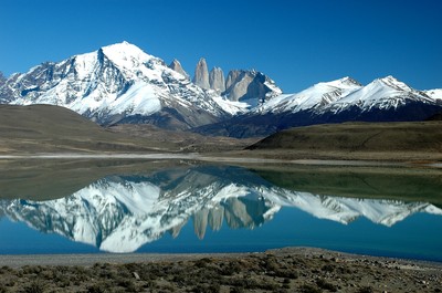 PATAGONIA MOUNTAIN LAKE LANDSCAPE POSTER PRINT STYLE C 24x36 HI