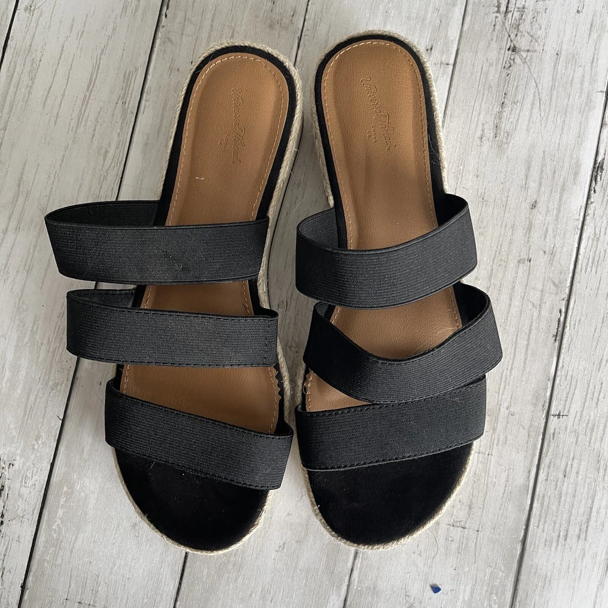 Women's three-strap sandals