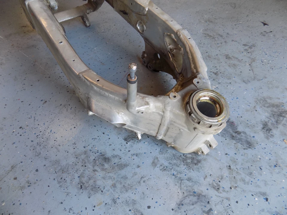 98-03 Suzuki TL1000 R cuadro principal chasis RECTO envío gratuito Foto 4 de 4