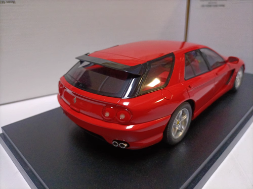Matrix 1/18 Ferrari 465 Pininfarina Venice Shooting Brake 1993 Red Model Car - Picture 3 of 7