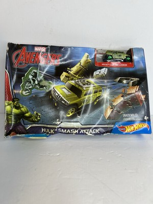 2015 Hot Wheels Marvel Hulk Smash Attack Dented Box Avengers   See Description
