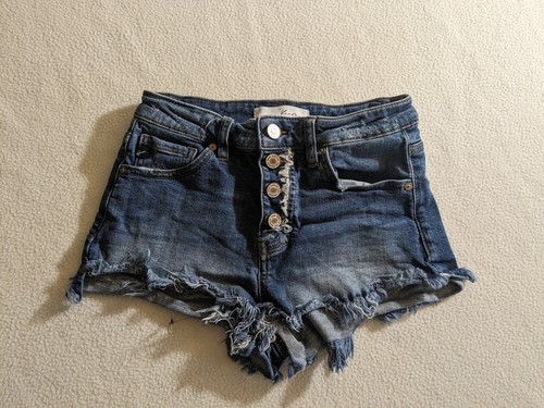 KanCan Denim Jean Shorts Distressed Frayed Hem Button Fly Size Small