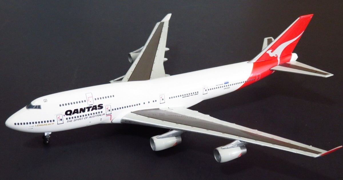 Dragon Wings Qantas B747-400. VH-OJO. 1:400 Scale. LONG REACH