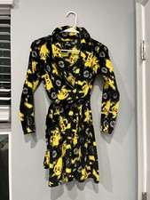 Nintendo Pok mon Pikachu Boys Size Medium Bathrobe