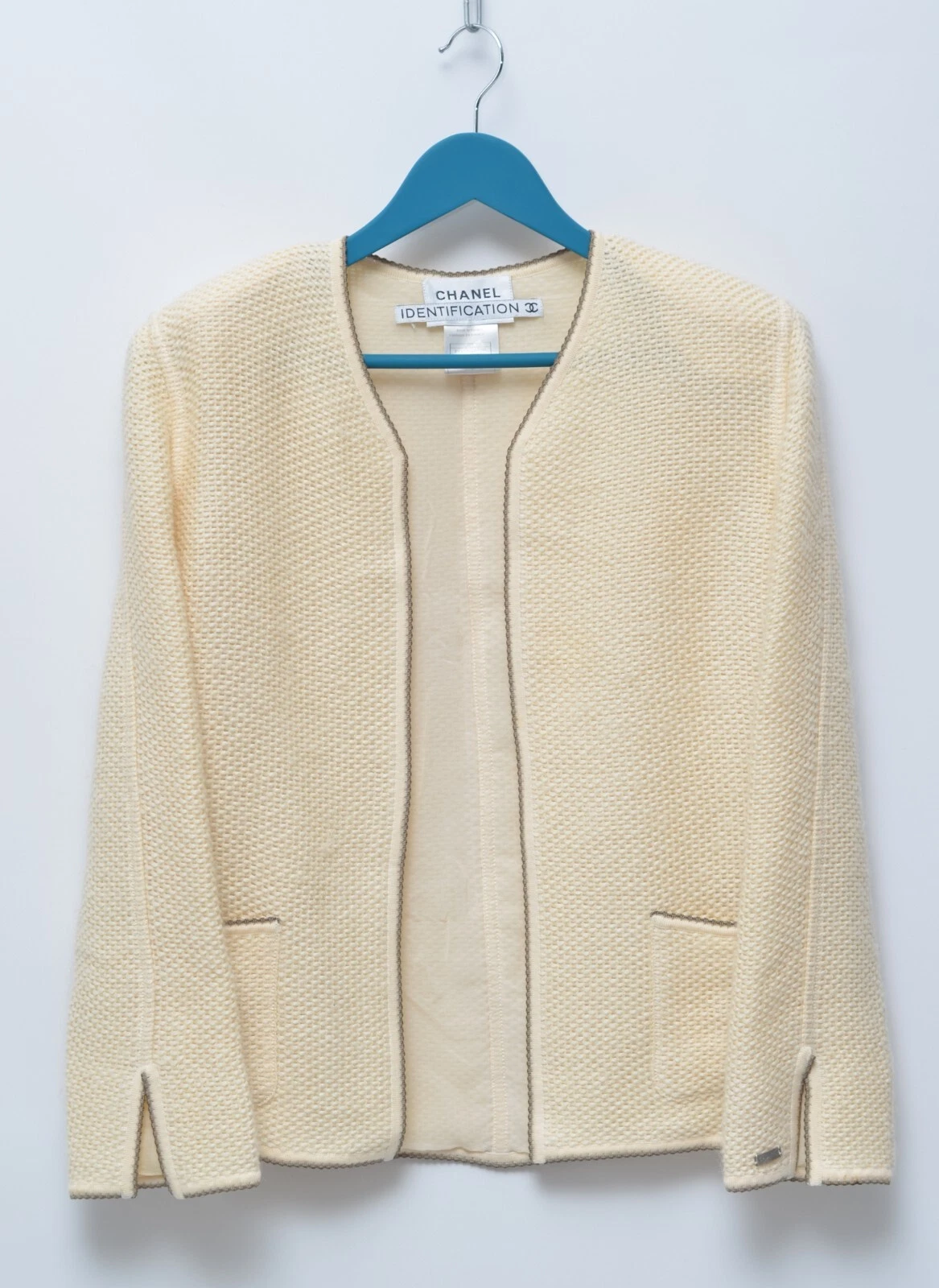 Cardigan CHANEL Identificazione Lusso Donna Beige Lavorato a Maglia Blazer Madein Francia