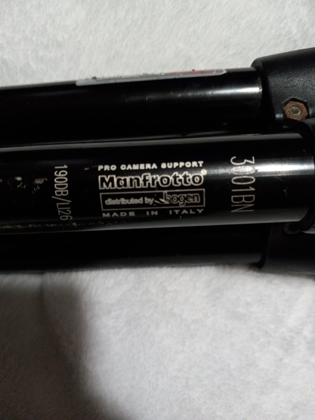 Manfrotto 3001 BN Tripod With Ball Head, Extendable Legs See Pics For