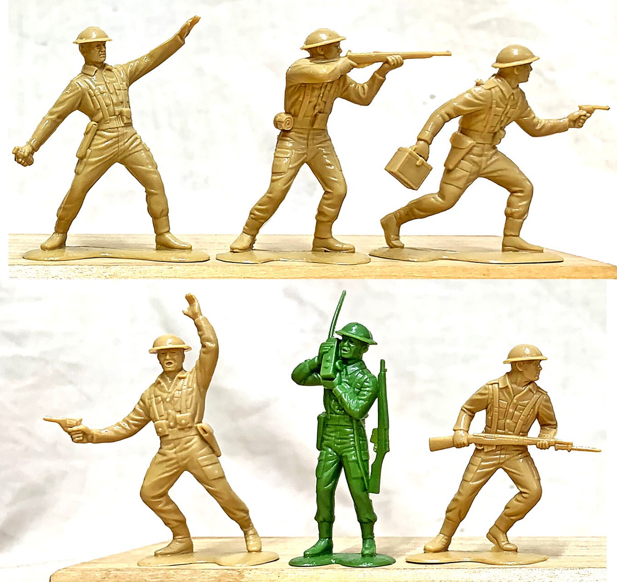Marx Recast WWII British 6 in 6 poses - tan & green 54mm plastic