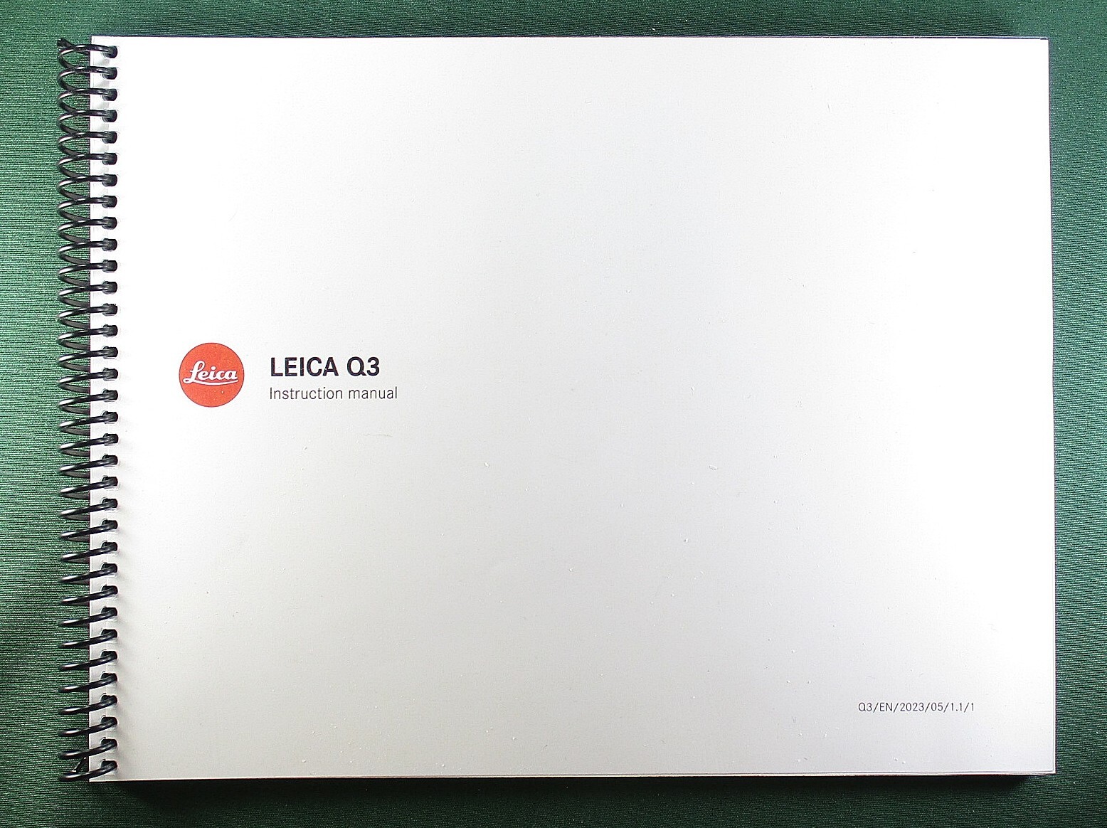 Leica Q3 Instruction Manual: 270 Pages - Full Color with Protective Covers!