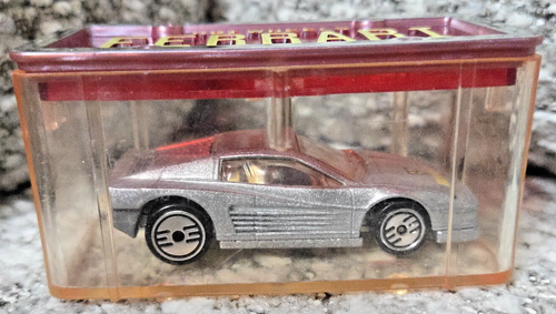 Hot Wheels Mattel Die Cast 1986 Ferrari Testarossa Silver LOOSE W/ PLASTIC BOX