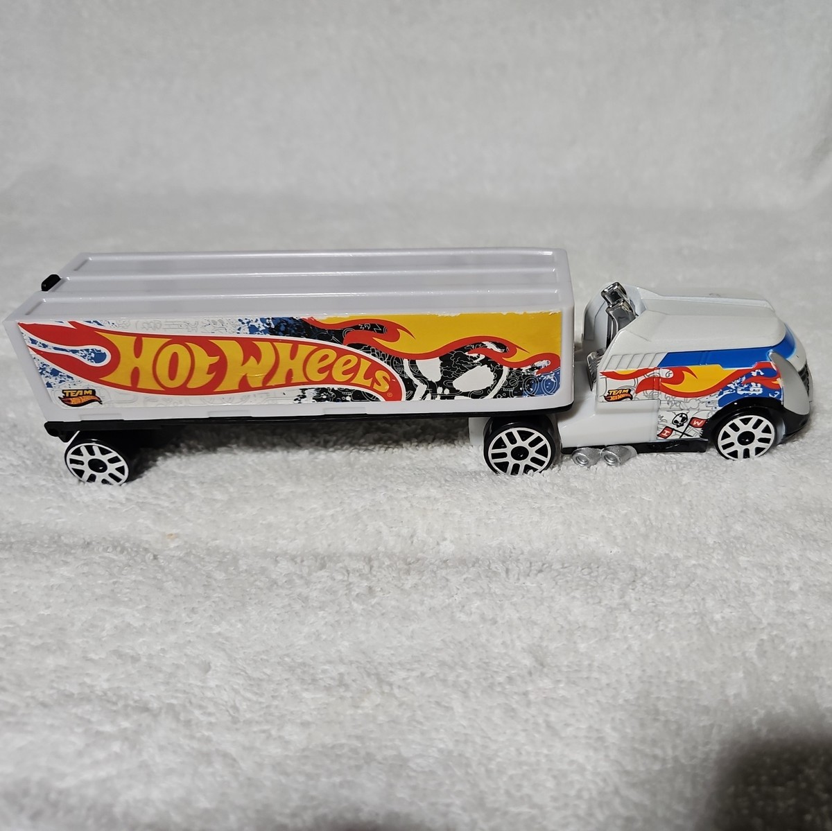 HOT WHEELS Truckin Transporters SEMI TRACTOR and Trailer | eBay