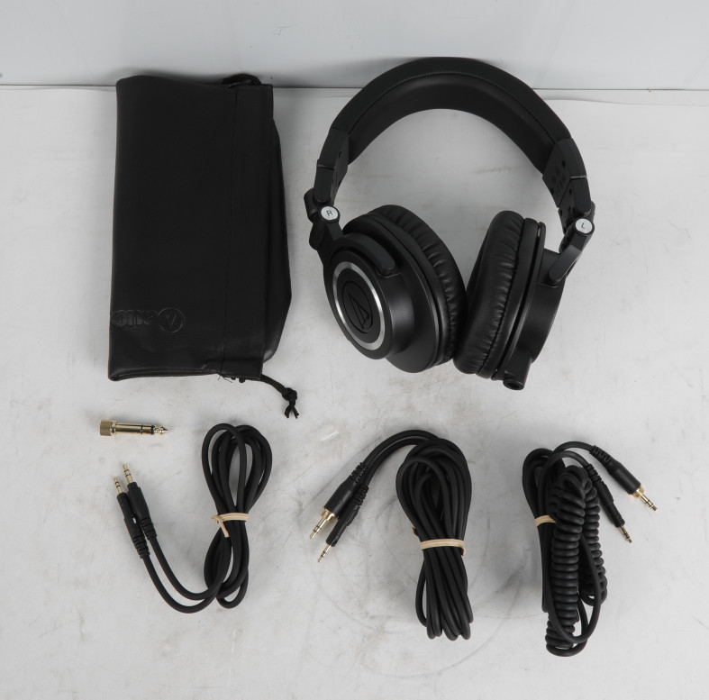 New IN BOX ATH-M50x Closed-Back Professional Studio Monitor Headphones US