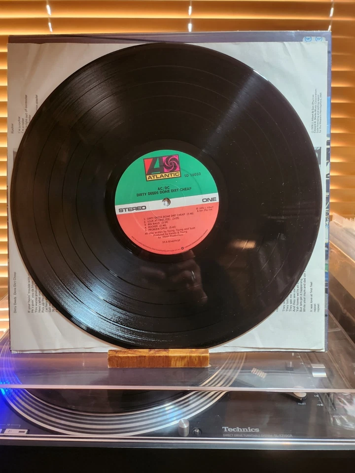 AC/DC, Dirty Deeds Done Dirt Cheap, 1981 1st US Stereo, VG+/VG+ - Image 3 of 4