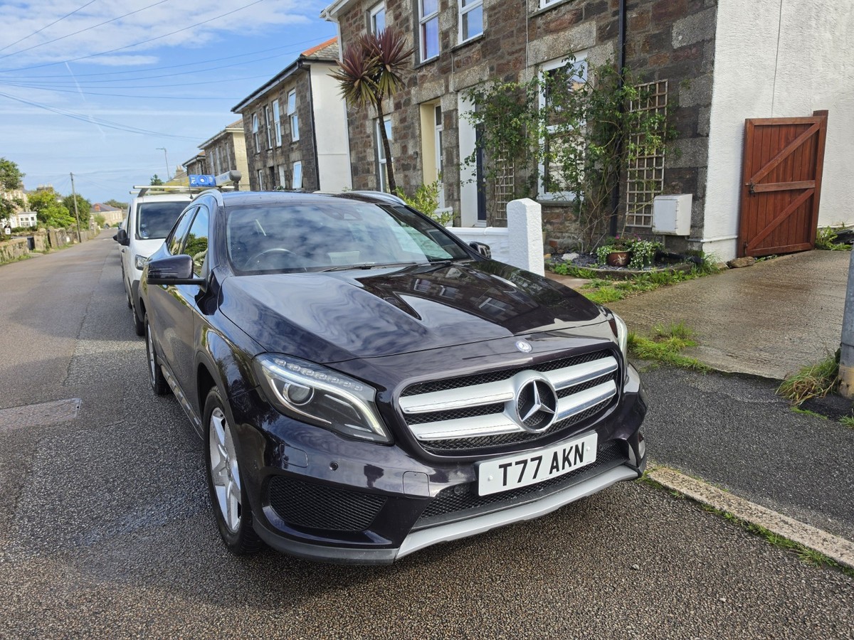Mercedes-Benz Mercedes GLA 220D AMG Line Premium Northern Lights Violet