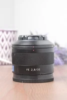 Sony FE 35mm F2.8 ZA Zeiss Sonnar Wide Angle Lens (SEL35F28Z) With Hood