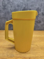 Vintage 70s Tupperware Yellow 1.5 Quart Pitcher Push #NO LID# 874-13