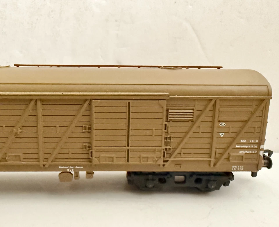 ROCO 'HO' SCALE 4369C 'DR BROMBERG' COVERED GOODS VAN FREIGHT CAR - Image 3 of 4