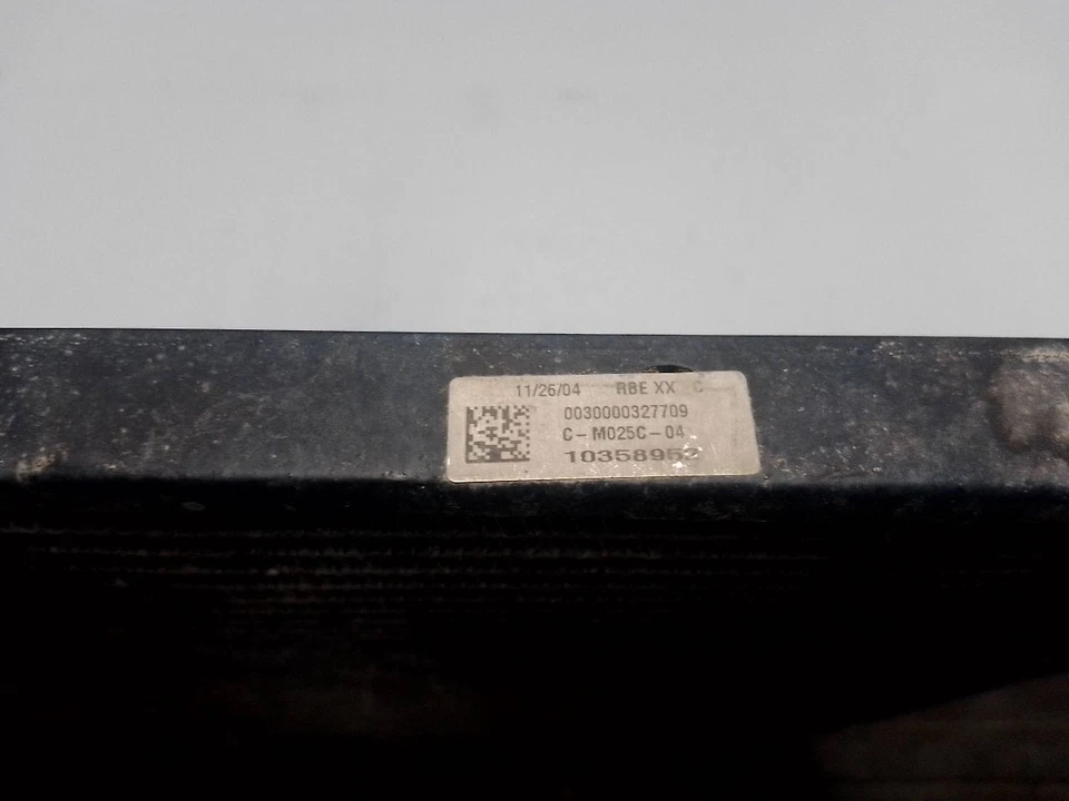 Condensador de aire acondicionado Chevrolet Avalanche 1500 2005 11558215 Foto 4 de 4