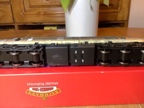 Bachmann 32-385 BR Intercity Class 37 Diesel Locomotive 37415 please read - Picture 6 of 6