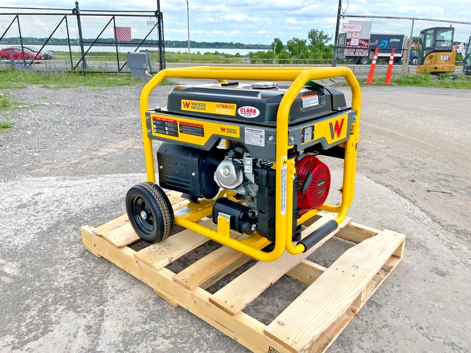 Wacker Neuson GP5500A 120V 5500W Compact Portable Generator -Free Ship - Image 3 of 4