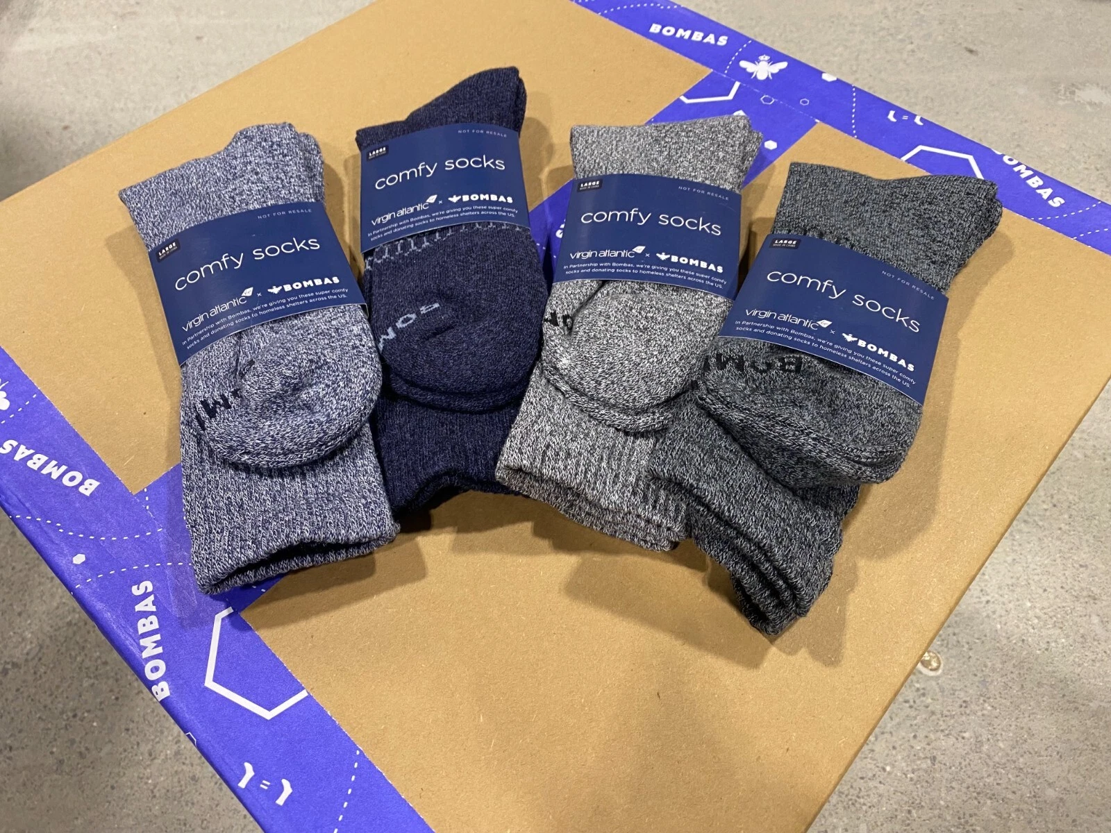 [4 Pairs] Bombas x Virgin Atlantic Calf Socks Large - Grey
Opens in a new window or tab