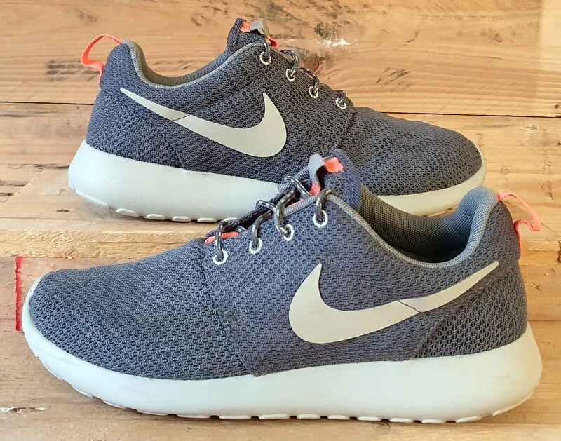 Nike roshe shop run trainers